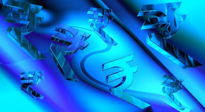 Rupee Rises 4 Paise Against Dollar As Greenback Weakens