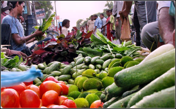 India's Retail Inflation Surges to 6.21% Amid Rising Vegetable Prices